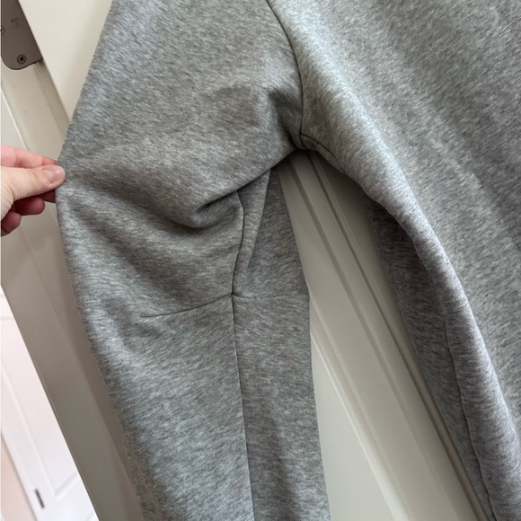 Adidas Crewneck Gray Sweatshirt - Size XL - Picture 4 of 8